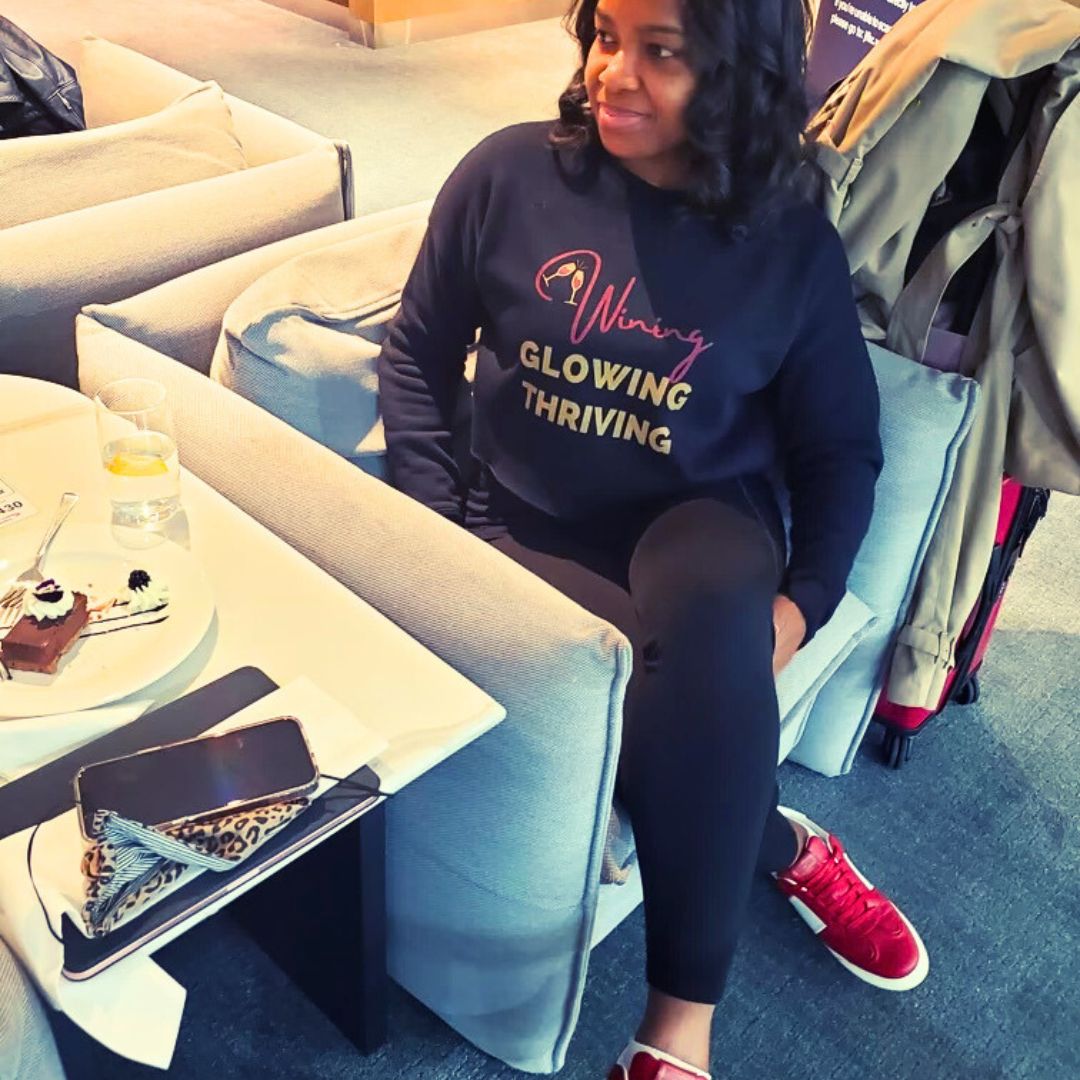 WINNING, GLOWING, THRIVING CROPPED SWEATSHIRT